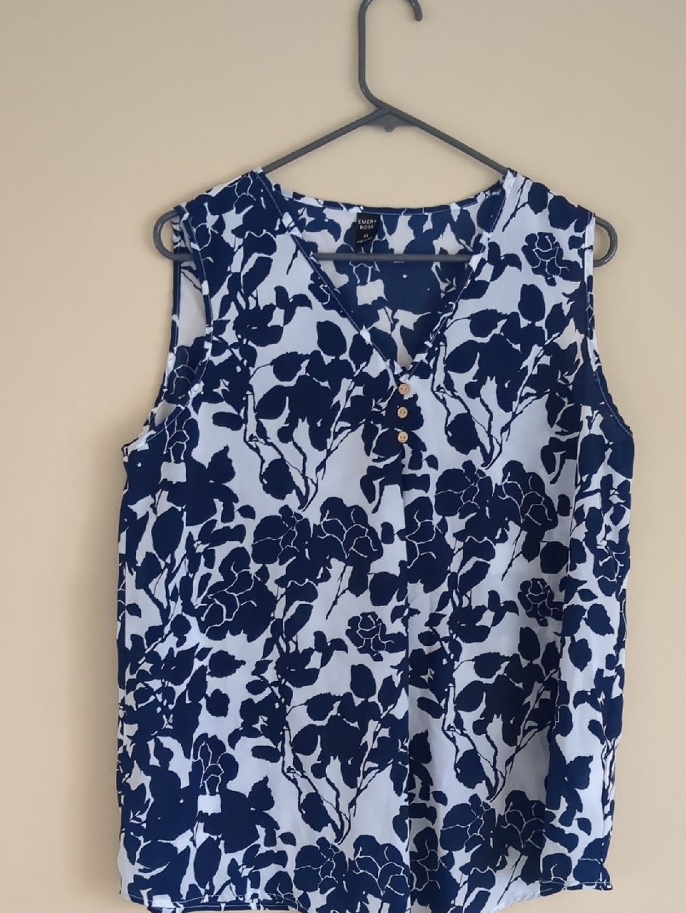 XL Emery Rose Shirt Top Blue White Floral